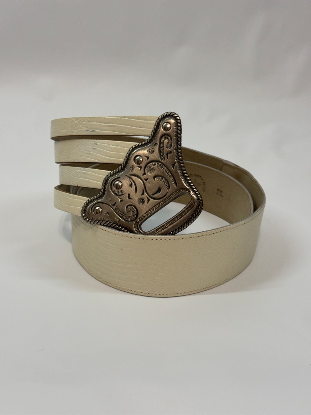Vintage 1987 Boston Belt Company Cream Leather BeltBrand: Boston Belt Co.